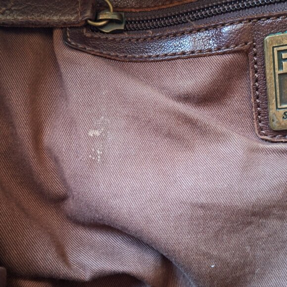 Gorgeous FRYE Tote (EUC) with Magnetic Closure and Inside Clasp to Hold Keys - Picture 13 of 13